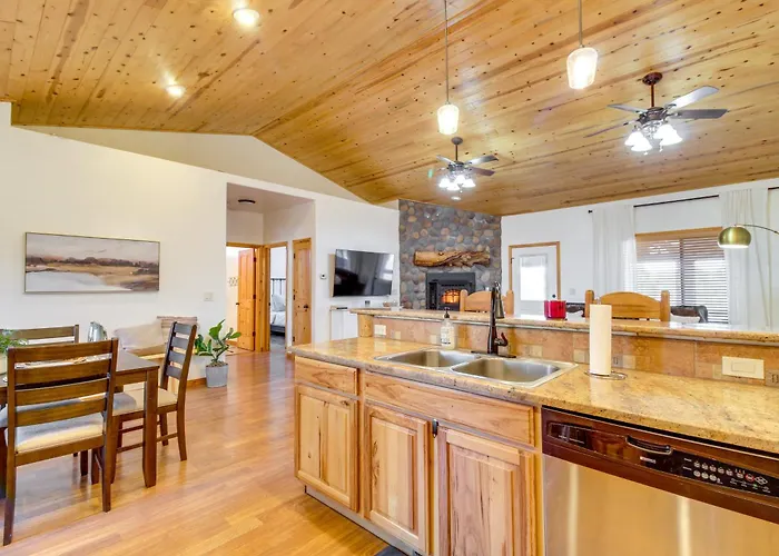 1-acre Fenced Yard: Pet-friendly Show Cabin! Сasa de vacaciones Show Low