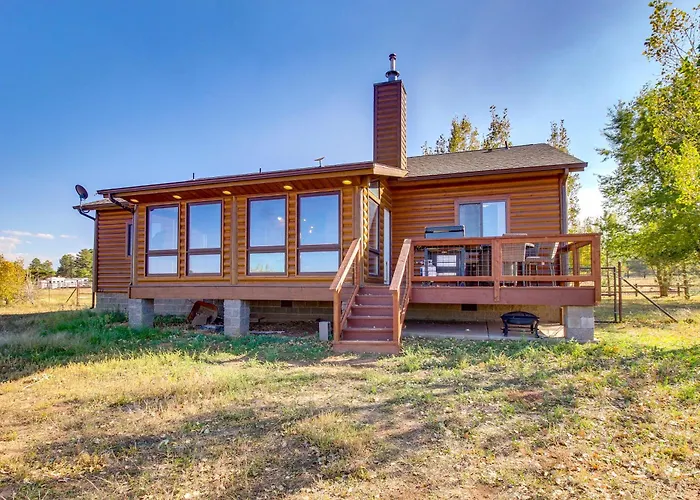 Сasa de vacaciones 1-acre Fenced Yard: Pet-friendly Show Cabin! Show Low